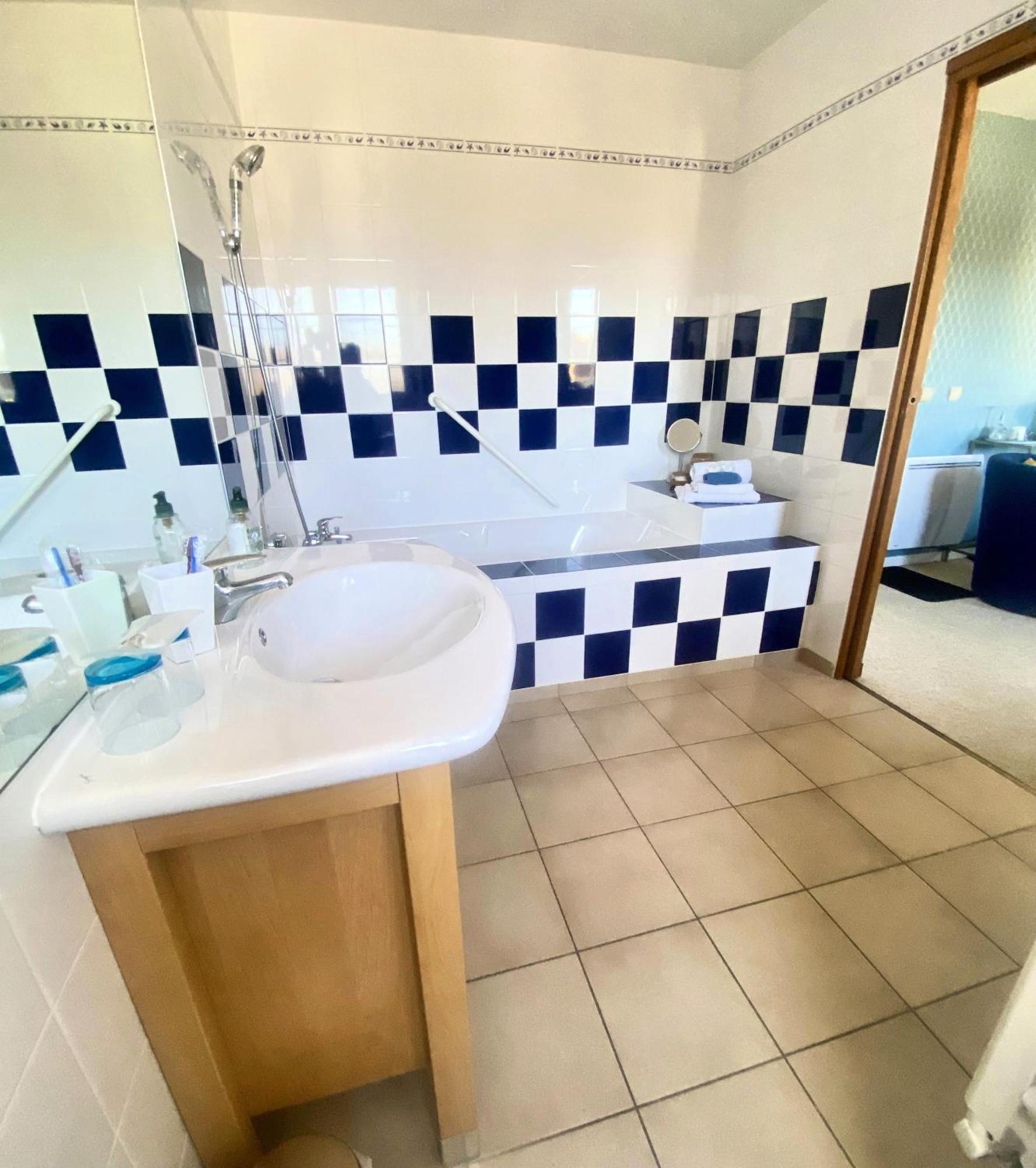 Le Clos De La Barre- D'hotes De Charme En Normandie-basly-proche Debarquement Bed & Breakfast Basly