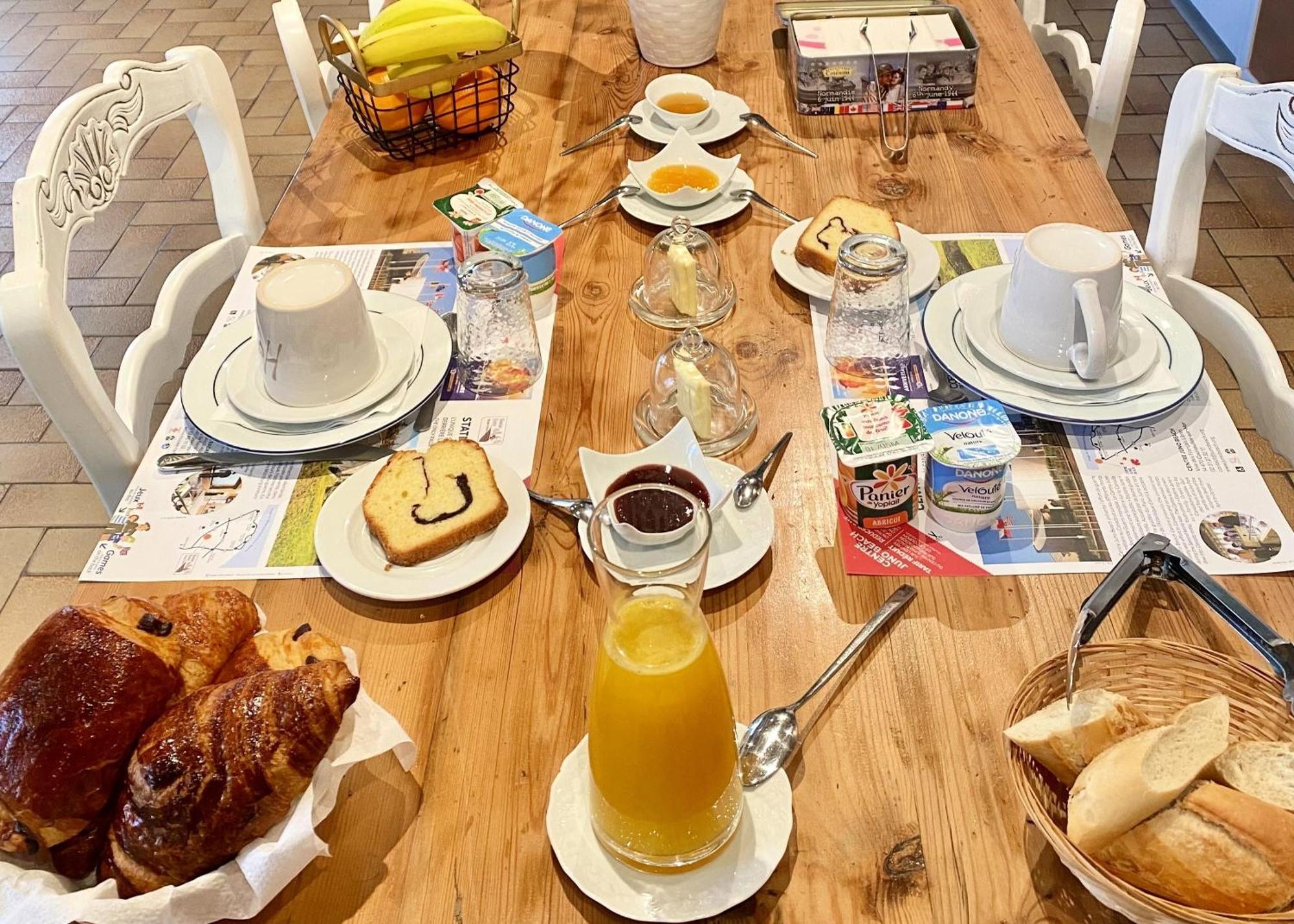 Bed & Breakfast Le Clos De La Barre- D'hotes De Charme En Normandie-basly-proche Debarquement 3*